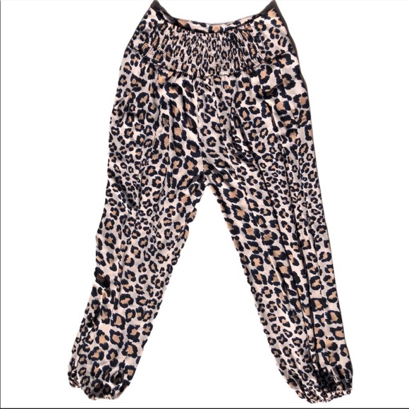 Victoria’s Secret cheetah print pants - Picture 4 of 11